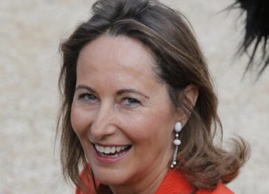Francia, Hollande prepara il rimpasto. Tutti i nomi