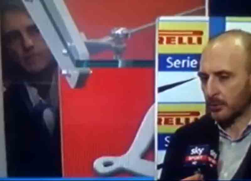 Inter, Mancini (squalificato) smascherato da Sky. Ausilio: “Un sosia” Inter, Mancini (squalificato) smascherato da Sky. Ausilio: “Un sosia”