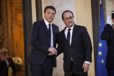 Renzi-Hollande, asse anti austerity: “Ora l’Ue rilanci la crescita”
