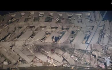 Terremoto Taiwan, centinaia sotto le macerie. LE IMMAGINI