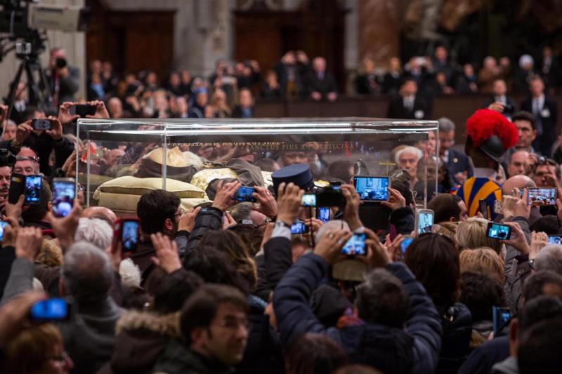Padre Pio, la sua voce a San Pietro. Quel volto “intatto”: ecco perché Padre Pio, la sua voce a San Pietro. Quel volto “intatto”: ecco perché