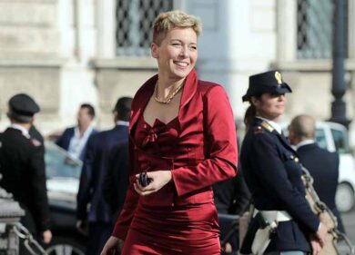 Irene Pivetti “sindaco” di Roma. Direttamente da Arcore. Inside