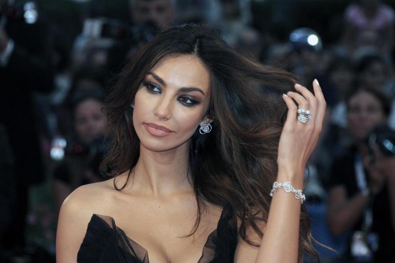 Sanremo, Virginia Raffaele vota Cirinnà: “Così sposo Madalina Ghenea” Sanremo, Virginia Raffaele vota Cirinnà: “Così sposo Madalina Ghenea”