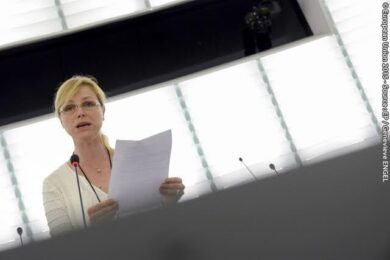 Mosca ad Affari: “Sí a primarie e ministro del Tesoro Ue, ma senza modifica dei Trattati”
