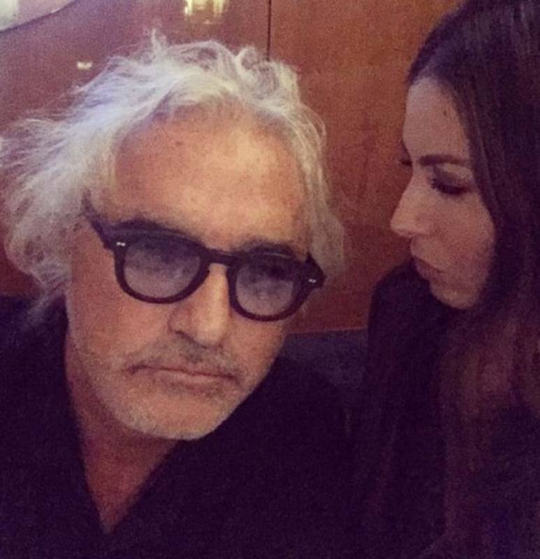 Briatore, è lifting? Flavio irriconoscibile. I fans: “Sembri Califano” Briatore, è lifting? Flavio irriconoscibile. I fans: “Sembri Califano”