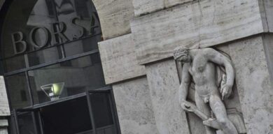 Piazza Affari crolla ed è la peggiore in Europa