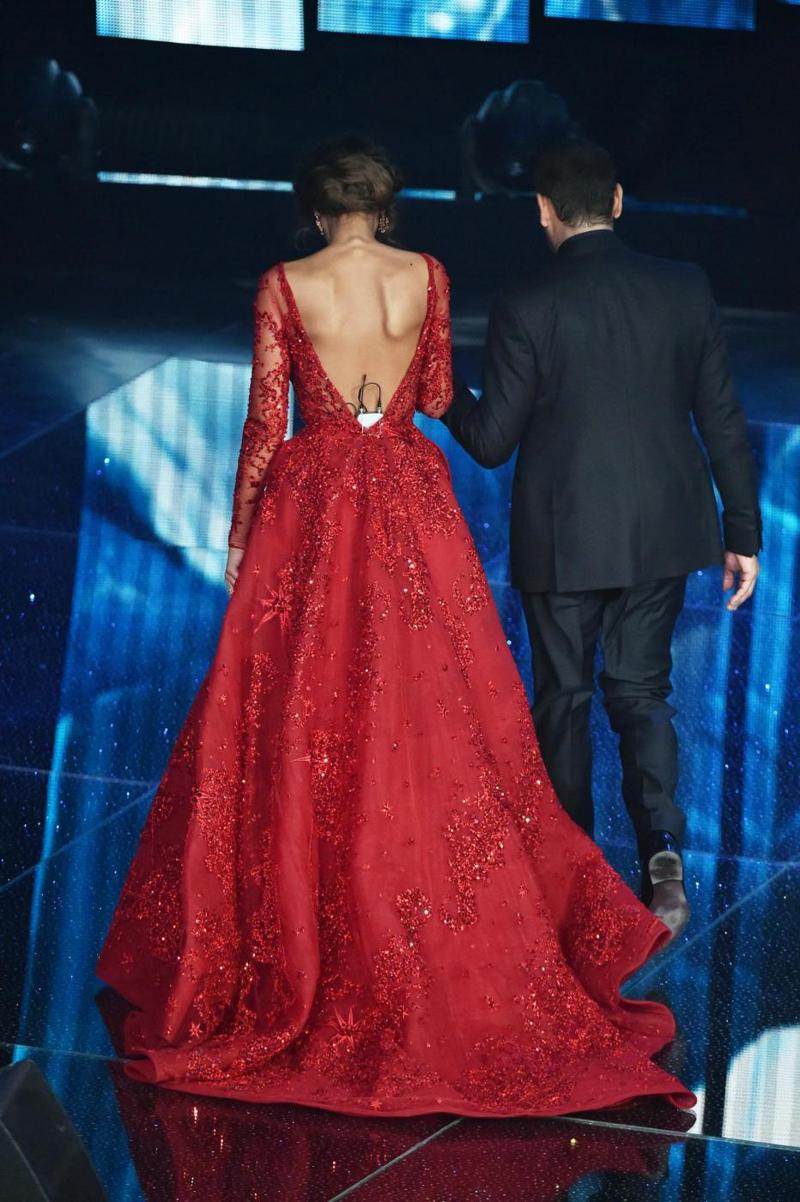 Sanremo 2016, le sensuali trasparenze di Madalina Ghenea. FOTO