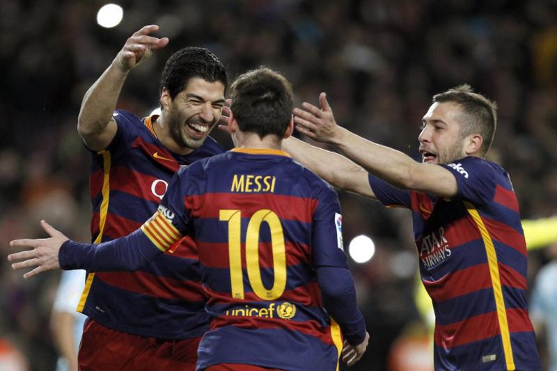 Barcellona: Messi rigore di seconda e segna Suarez. Scoppia la polemica Barcellona: Messi rigore di seconda e segna Suarez. Scoppia la polemica