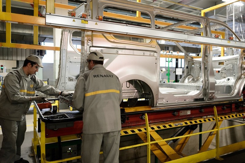 RENAULT :un decisivo progresso verso la realizzazione degli obiettivi del piano “Drive the Change”.