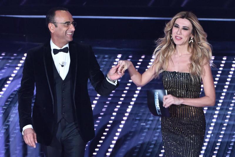 Sanremo giallo: la satira oscurata di Virginia Raffaele sulla Boschi Sanremo giallo: la satira oscurata di Virginia Raffaele sulla Boschi