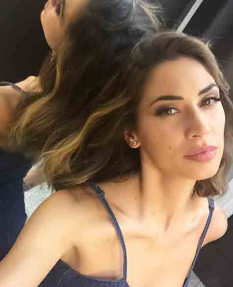Satta, scatti spettacolari in camerino. E ad agosto sarà lady Boateng Satta, scatti spettacolari in camerino. E ad agosto sarà lady Boateng
