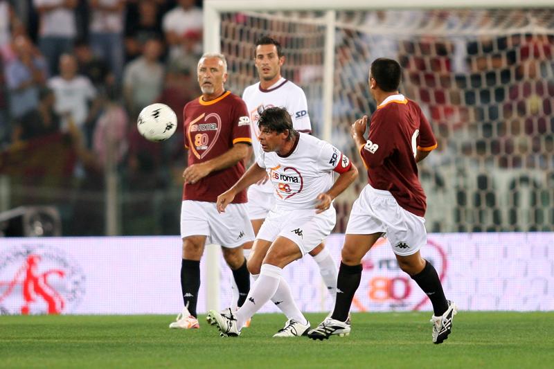 Roma, Sebino Nela torna giallorosso: terrà i rapporti con i tifosi Roma, Sebino Nela torna giallorosso: terrà i rapporti con i tifosi
