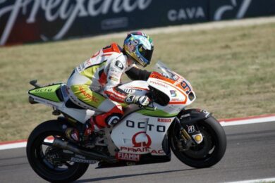 MotoGp Phillip Island, Valentino Rossi 5° nei test. Petrucci, frattura