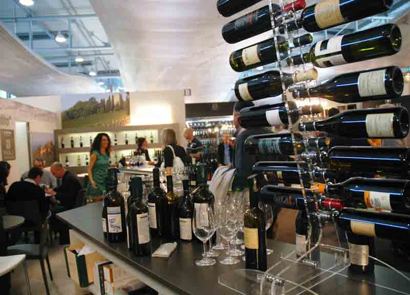 Wine Spectator: il “Sister Moon” di Sting tra i 100 migliori vini Wine Spectator: il “Sister Moon” di Sting tra i 100 migliori vini