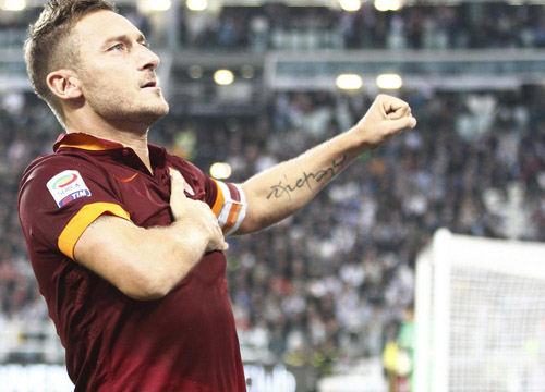 Roma, Totti si sfoga: “Merito rispetto, ci metto la faccia” Roma, Totti si sfoga: “Merito rispetto, ci metto la faccia”