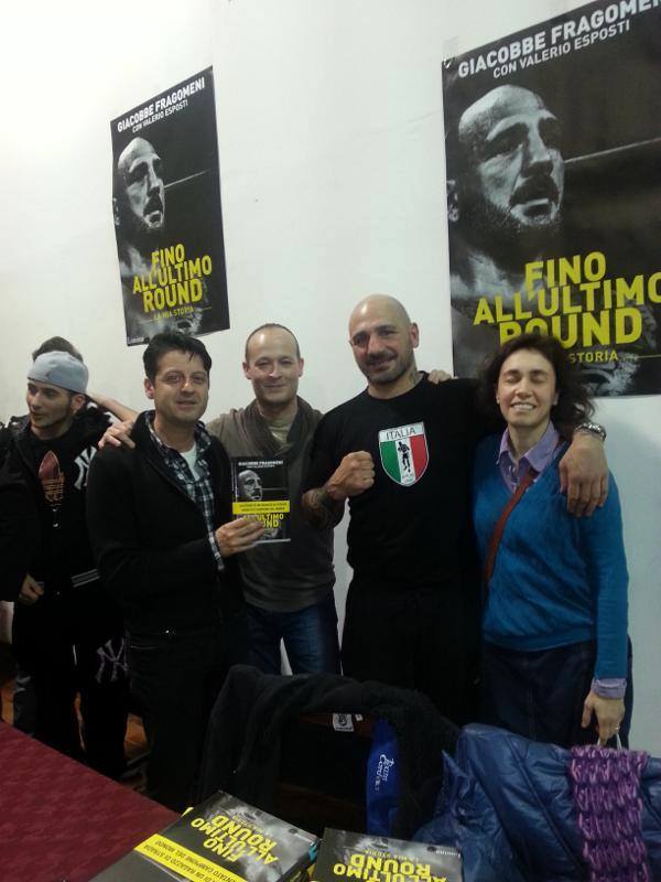Fragomeni: dallo Stadera al titolo mondiale, prendendo a pugni il destino Fragomeni: dallo Stadera al titolo mondiale, prendendo a pugni il destino