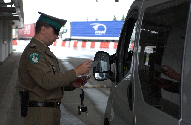 Lo stop di Schengen? Mazzata per l’Italia. Danni al Pil per 148mld Lo stop di Schengen? Mazzata per l’Italia. Danni al Pil per 148mld