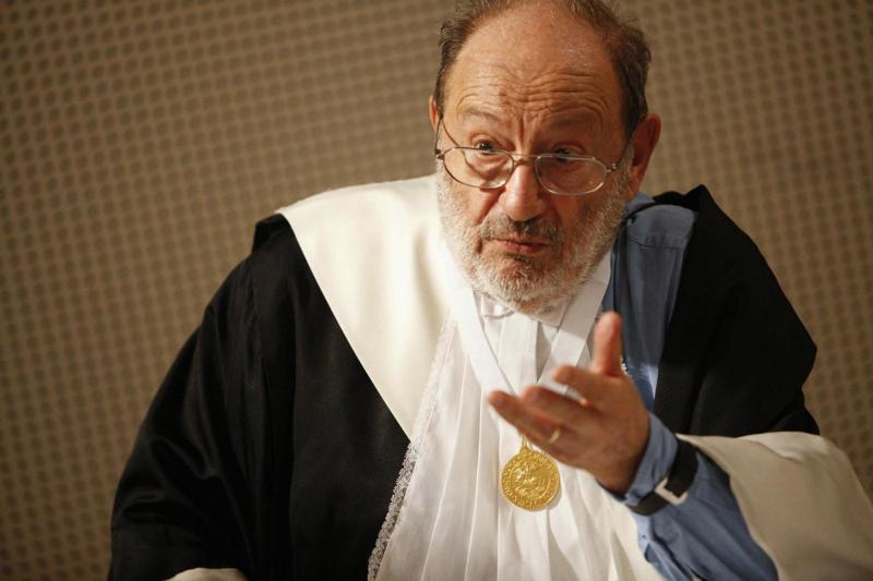 Umberto Eco e l’ultimo libro “Pape Satan Aleppe”: un titolo semi-nuovo