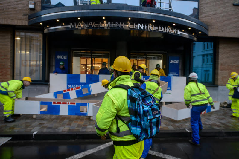 Ttip, blitz di Greenpeace per bloccare le trattative Ue-Usa. FOTO e VIDEO