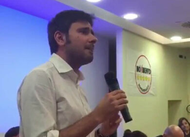 De Vito sindaco, Raggi vicesindaco. O viceversa. Orfini-Esposito “cacciano titoli di giornali”