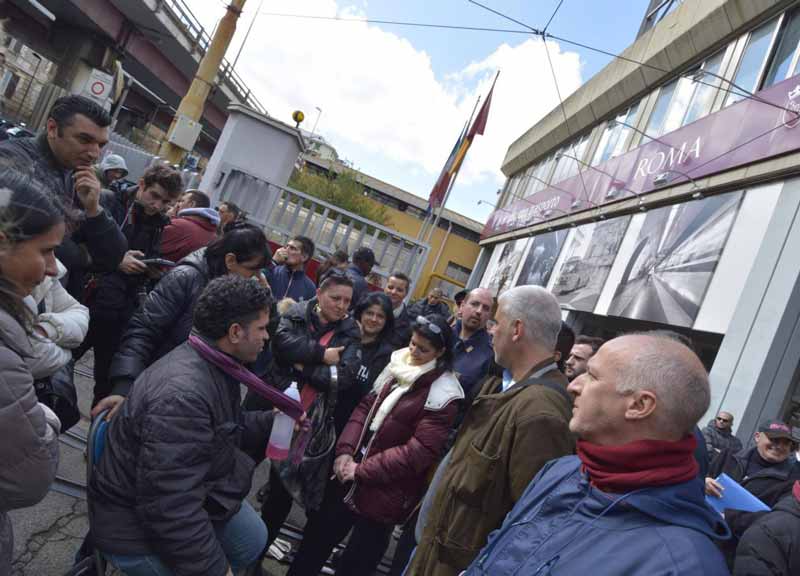 Pd, scende in campo la brigata Atac. Tranvieri con Morassut, a spasso coi bus Pd, scende in campo la brigata Atac. Tranvieri con Morassut, a spasso coi bus