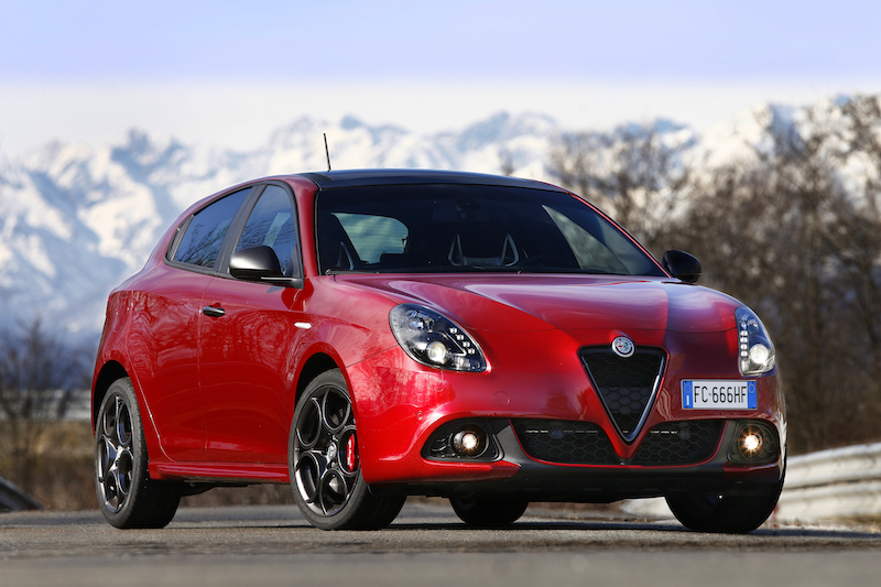 Alfa Romeo Giulietta: eleganza e piacere di guida per dominare la strada Alfa Romeo Giulietta: eleganza e piacere di guida per dominare la strada