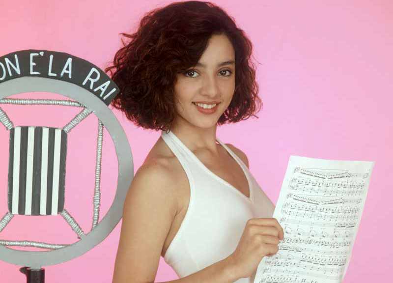 “La Raggi come Ambra con Boncompagni”. “Roma città stuprata”. “Bombe” tra M5S e Pd