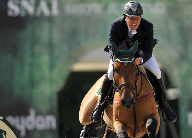 Incassi milionari, stalle fatiscenti. Piazza di Siena: il conto del Comune