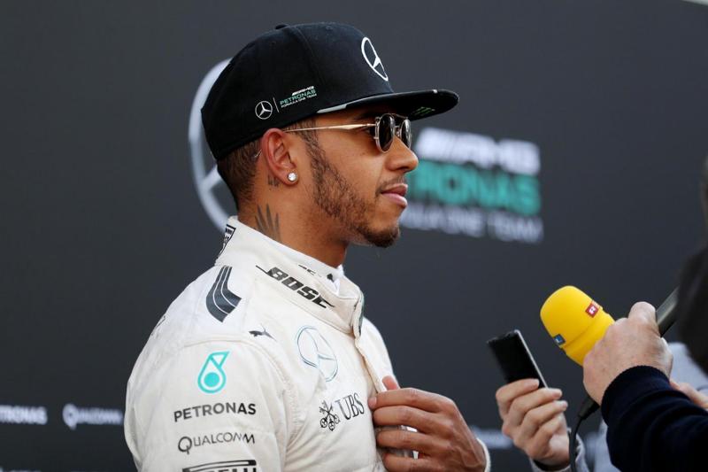 Ferrari, Raikkonen va forte a Barcellona. Ma Hamilton spaventa la Rossa Ferrari, Raikkonen va forte a Barcellona. Ma Hamilton spaventa la Rossa
