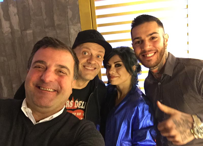 The Voice: davanti alla tv con Max Pezzali, Dolcenera e Emis Killa The Voice: davanti alla tv con Max Pezzali, Dolcenera e Emis Killa