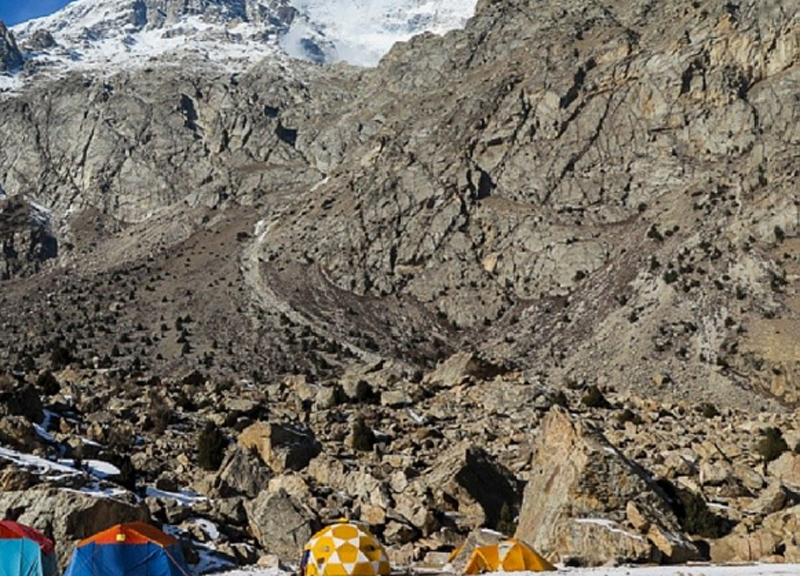 Alpinismo, Simone Moro fa la storia: scala il Nanga Parbat in inverno Alpinismo, Simone Moro fa la storia: scala il Nanga Parbat in inverno