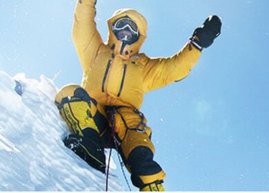 Alpinismo, Simone Moro fa la storia: scala il Nanga Parbat in inverno