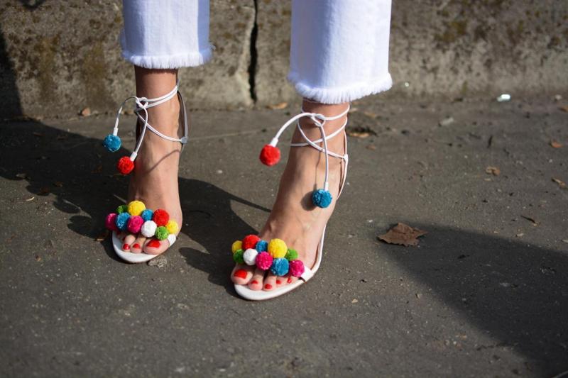 Moda, la vera sfilata non va in passerella. Ecco lo street style. FOTO