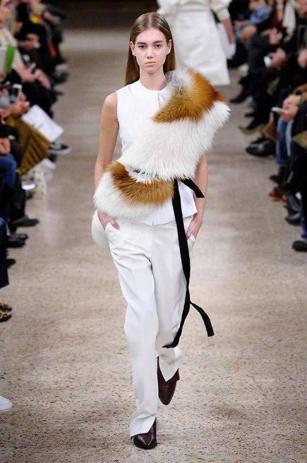 Fashion week: incantano Scervino e D&G. Oggi chiude Re Giorgio