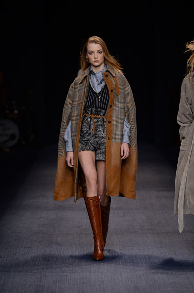 Moda Donna, dal look principesco allo stile folk-glamour. Le tendenze Moda Donna, dal look principesco allo stile folk-glamour. Le tendenze
