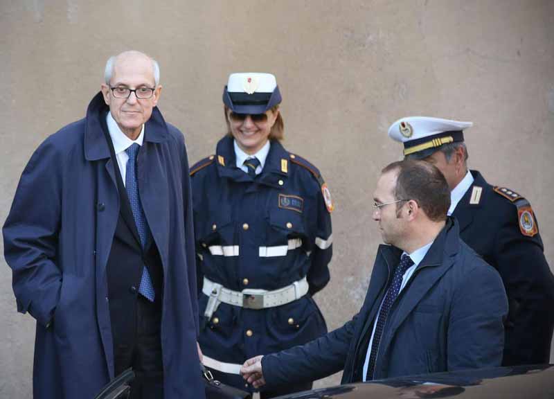 Mafia Capitale ha dato il colpo di grazia Tronca: “Nessuno mette più una firma” Mafia Capitale ha dato il colpo di grazia Tronca: “Nessuno mette più una firma”
