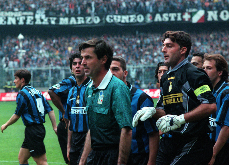 Ronaldo-Iuliano, Ceccarini: “Rigore all’Inter? Era fallo per la Juve” Ronaldo-Iuliano, Ceccarini: “Rigore all’Inter? Era fallo per la Juve”