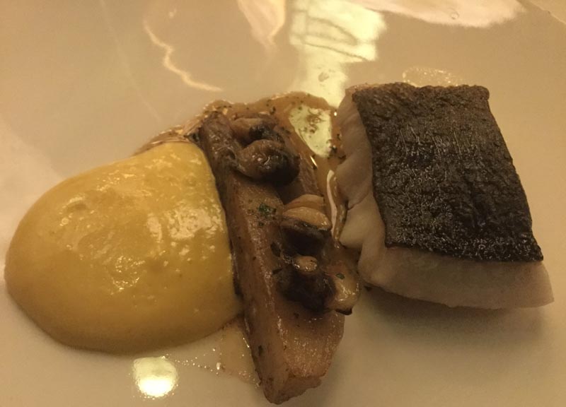 Pelle di pollo e lumachine di mare illuminano l’Albereta Pelle di pollo e lumachine di mare illuminano l’Albereta