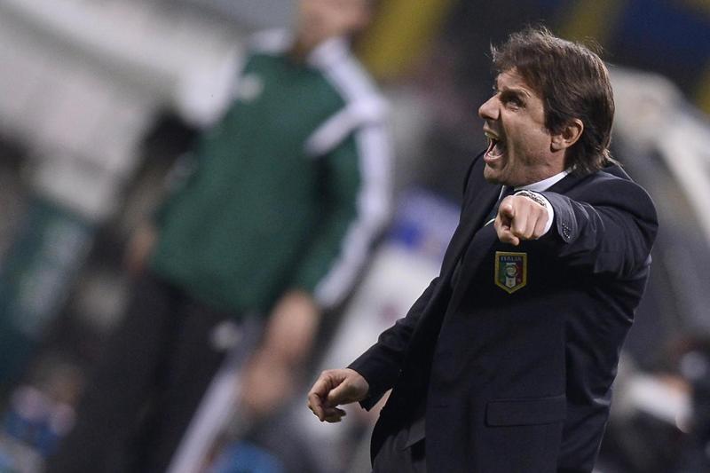 Chelsea, Abramovic annuncia ai calciatori l’arrivo di Antonio Conte Chelsea, Abramovic annuncia ai calciatori l’arrivo di Antonio Conte