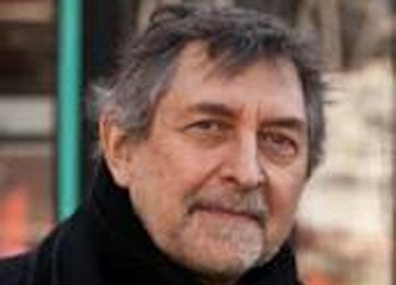 La poesia scende in piazza a Parigi: la rivoluzione culturale francese La poesia scende in piazza a Parigi: la rivoluzione culturale francese