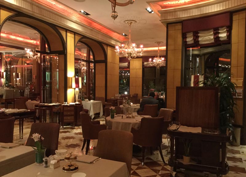 Chef, ambiente, vini: l’Acanto cala tre assi, ma c’è anche il quarto Chef, ambiente, vini: l’Acanto cala tre assi, ma c’è anche il quarto