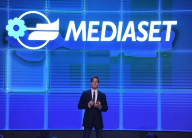 Vivendi a un passo da Mediaset Premium: la quota Berlusconi a Bolloré