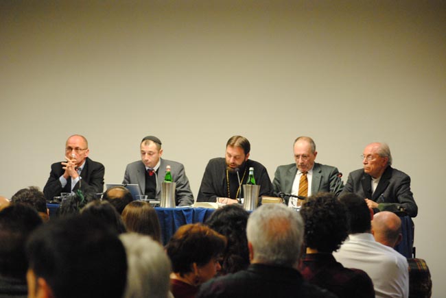 Mauro Biglino ai teologi: “Nella Bibbia non c’è traccia di Dio” Mauro Biglino ai teologi: “Nella Bibbia non c’è traccia di Dio”