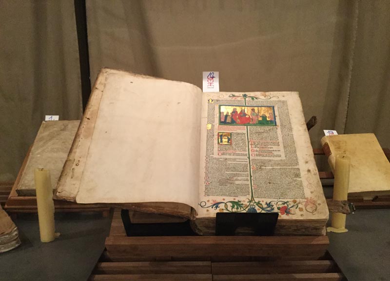 Galleria foto 'Nel tempio del libro antico tra preziosi incunaboli del 1400' - foto 1