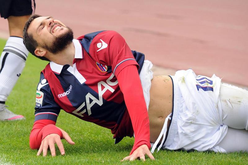 Bologna. tegola per Donadoni: frattura al dito piede, Destro out Bologna. tegola per Donadoni: frattura al dito piede, Destro out