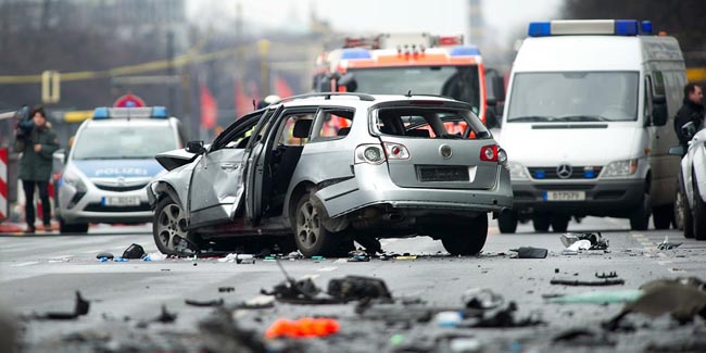 Berlino: esplode un’auto, muore il conducente. Foto e video Berlino: esplode un’auto, muore il conducente. Foto e video