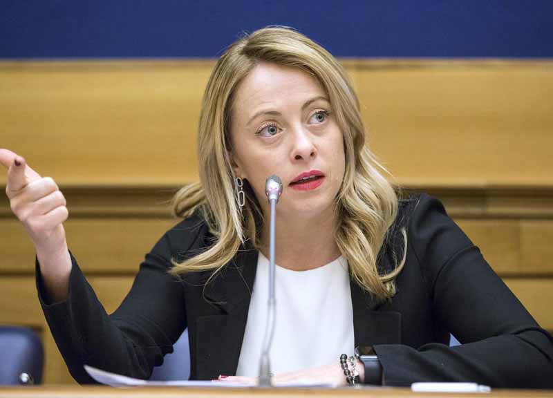 Roma, Centrodestra diviso al voto. E’ ufficiale, la Meloni si candida Roma, Centrodestra diviso al voto. E’ ufficiale, la Meloni si candida