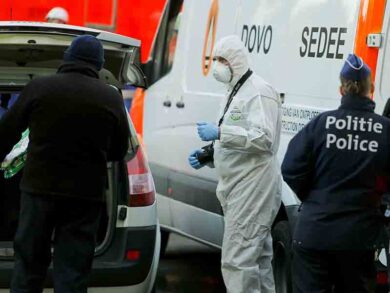 Bruxelles, spari sulla polizia. TUTTI I VIDEO