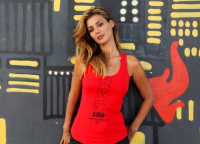 “Salviamo gli agnelli”. Appello al Papa. Daniela Martani alla crociata anti-abbacchio