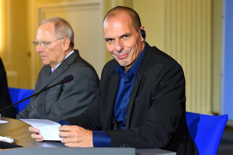 Patto tra Varoufakis e Assange. “Da Roma parte la rivoluzione” Patto tra Varoufakis e Assange. “Da Roma parte la rivoluzione”